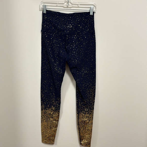 Beyond Yoga US L Navy/Gold Foil Leggings - Picture 2 of 2